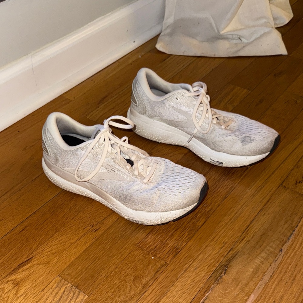 Brooks Men’s white Athletic Shoes - Picture 2 of 4